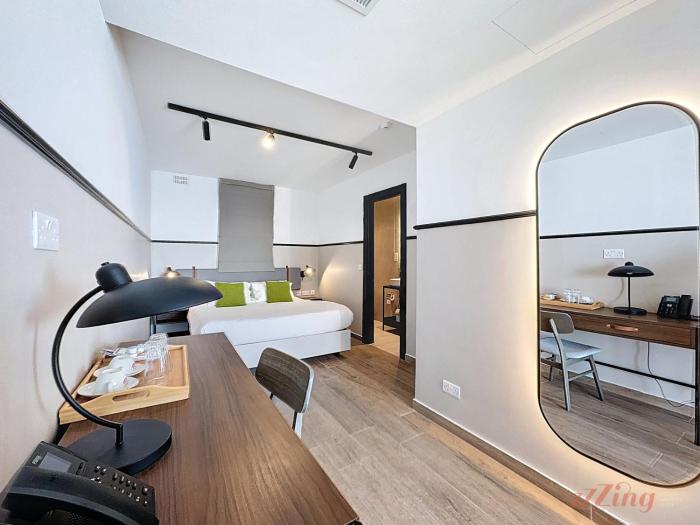 south 32 hotel by zzzing