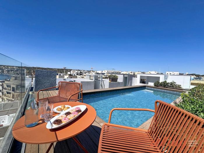 south 32 hotel by zzzing