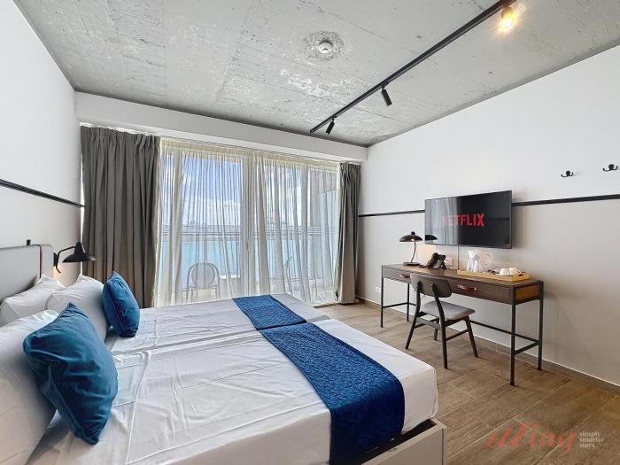 south 32 hotel by zzzing