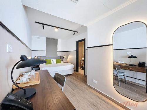 south 32 hotel by zzzing