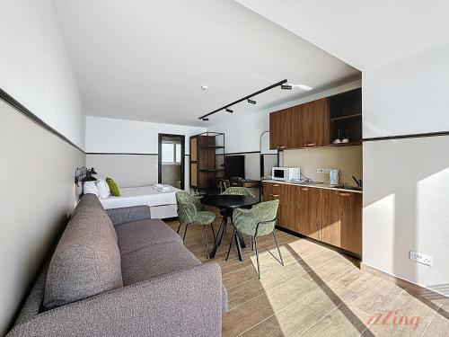 south 32 hotel by zzzing