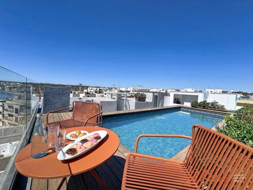 south 32 hotel by zzzing