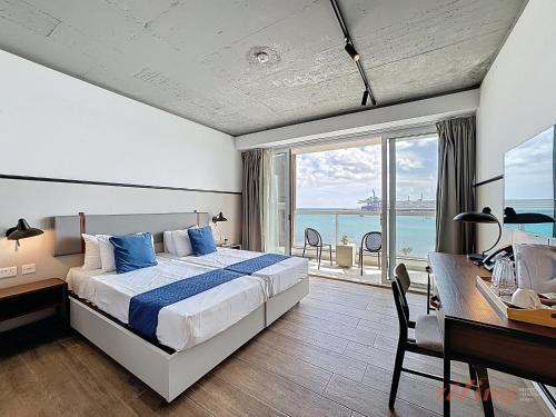south 32 hotel by zzzing
