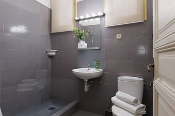 enjoy apartments gran via