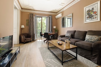 enjoy apartments gran via