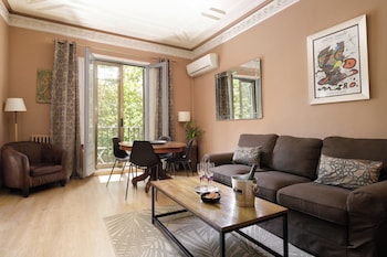 enjoy apartments gran via
