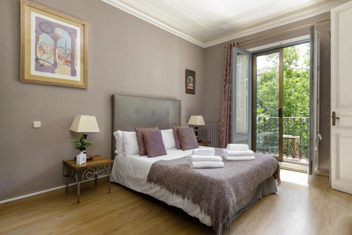enjoy apartments gran via