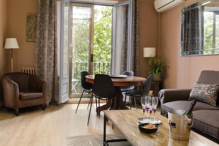 enjoy apartments gran via