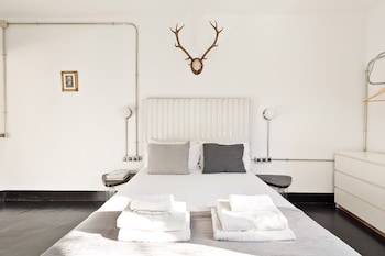 eulalias lodges barcelona