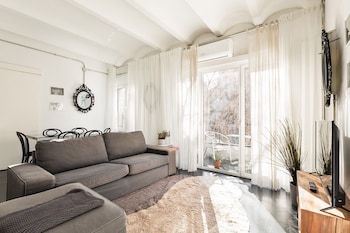 eulalias lodges barcelona
