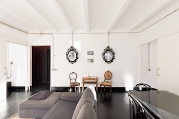eulalias lodges barcelona