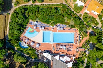 Hotel With Private Beach In San Vincenzo,,0 star