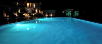 relax hotel and spa