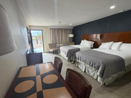 relax hotel and spa