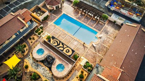relax hotel and spa