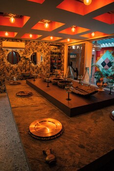 casa elixir boutique