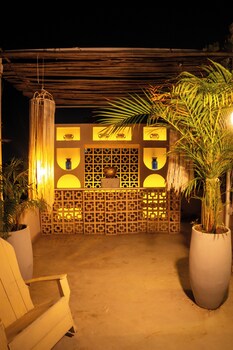 casa elixir boutique