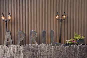 april hotel