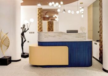 April Hotel,,4 star