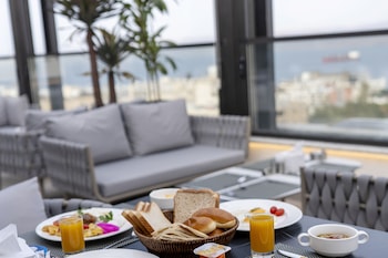 april hotel