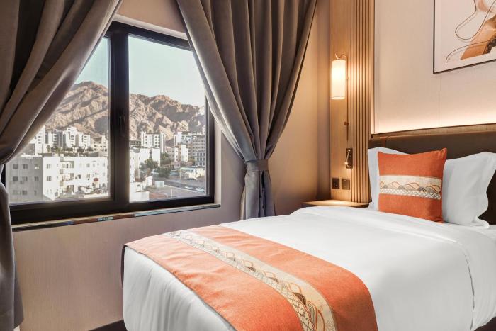 april hotel
