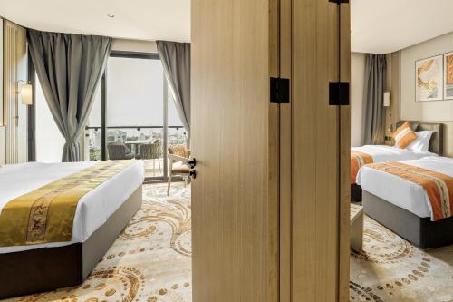 april hotel