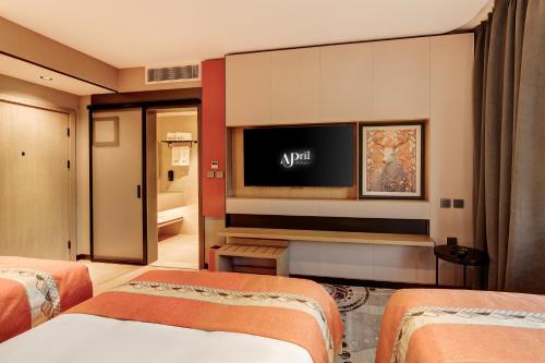 april hotel