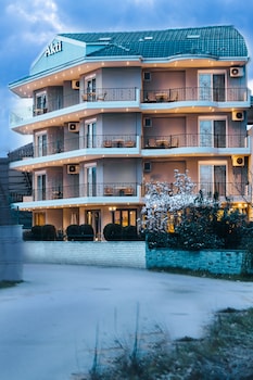 akti lake living