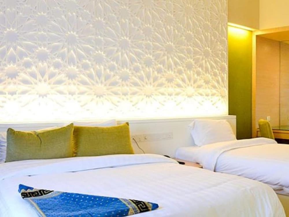 raia hotel kota kinabalu