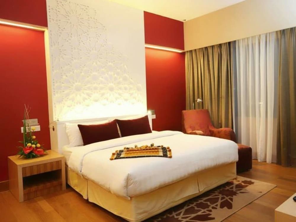 raia hotel kota kinabalu