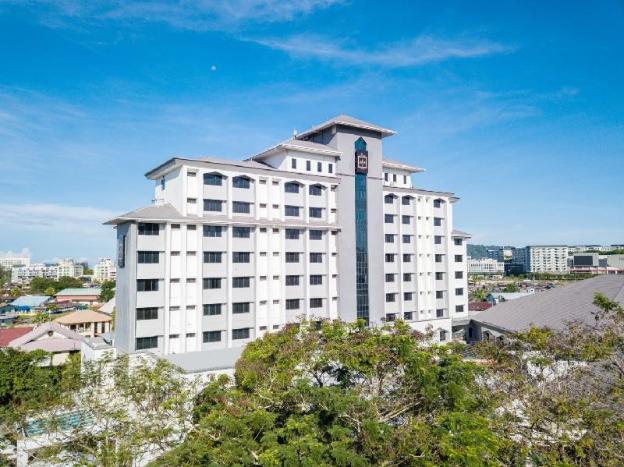 raia hotel kota kinabalu