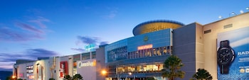 apple 1 hotel queensbay