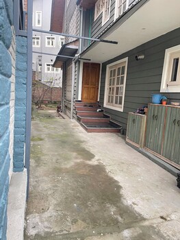 summershade homestay