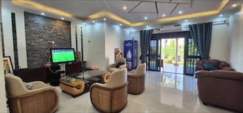 Pariyova Country Hotel,,3 star