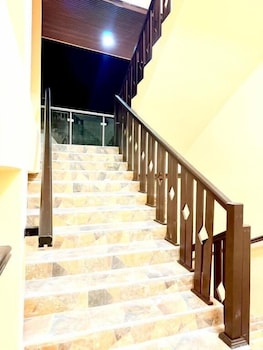 hotel sea queen suite and golf cart rental