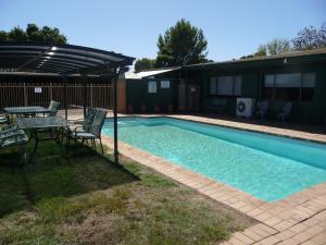 The Wine Vine,Barossa>>Adelaide,4 star