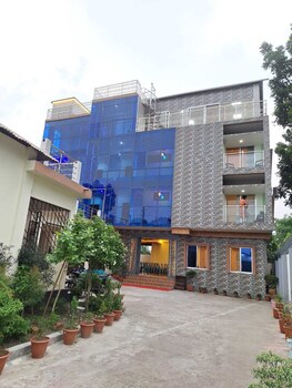 kishoreganj haor resort