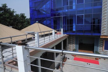 Kishoreganj Haor Resort,,2 star