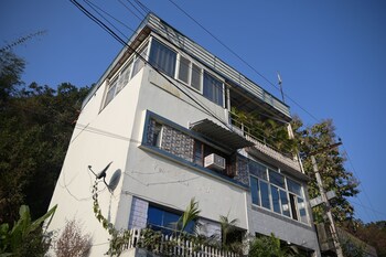rajawat stay dehradun