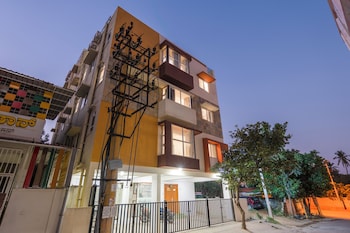 hotel royal manyaa