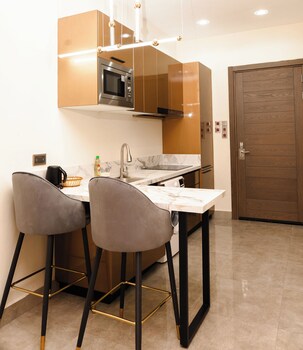 sterling suites