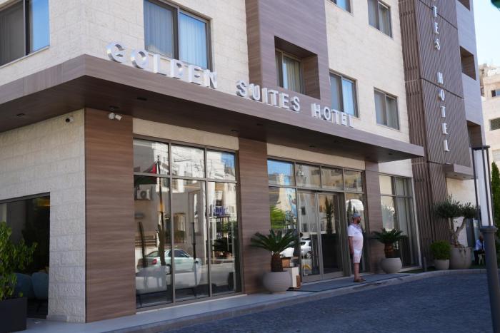 golden suites hotel