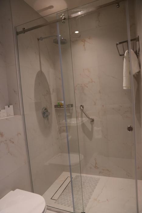 golden suites hotel