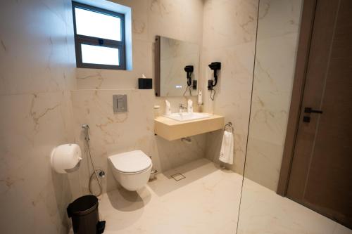 golden suites hotel