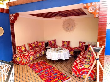riad la joie