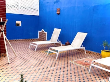 riad la joie