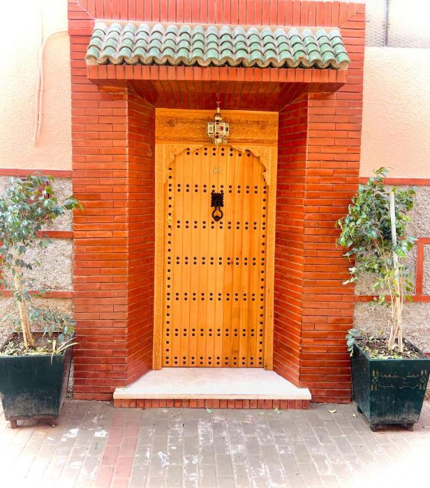 riad la joie