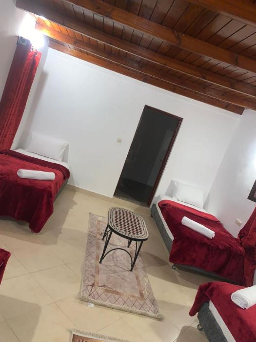riad la joie