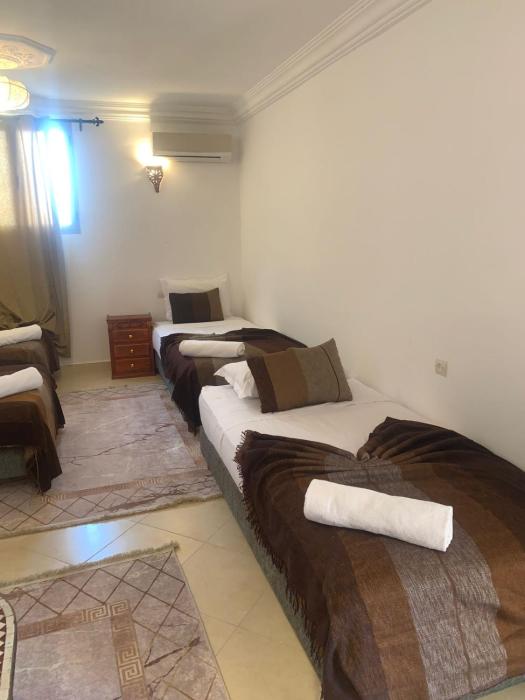 riad la joie