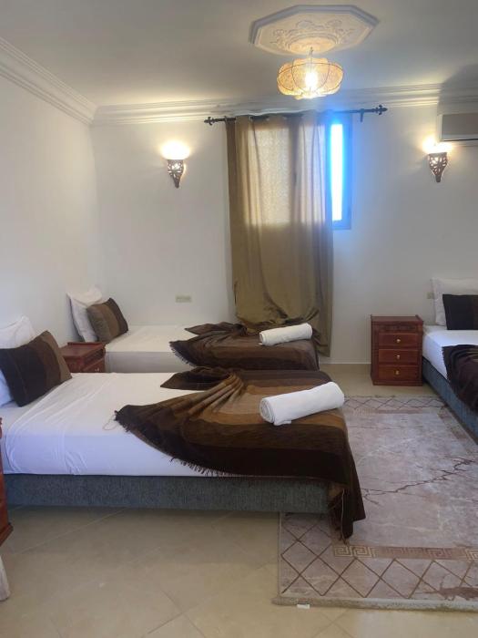riad la joie